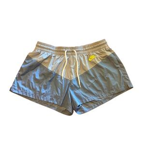 Nike Sportswear Heritage Woven Women’s XL Drawstring Shorts Blue